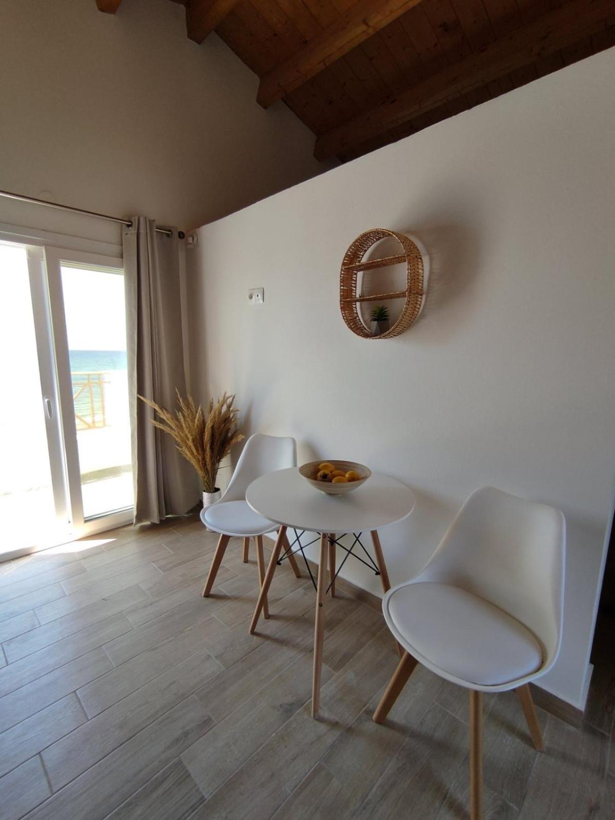 Nereides Apartments Агиос-Гордиос Экстерьер фото
