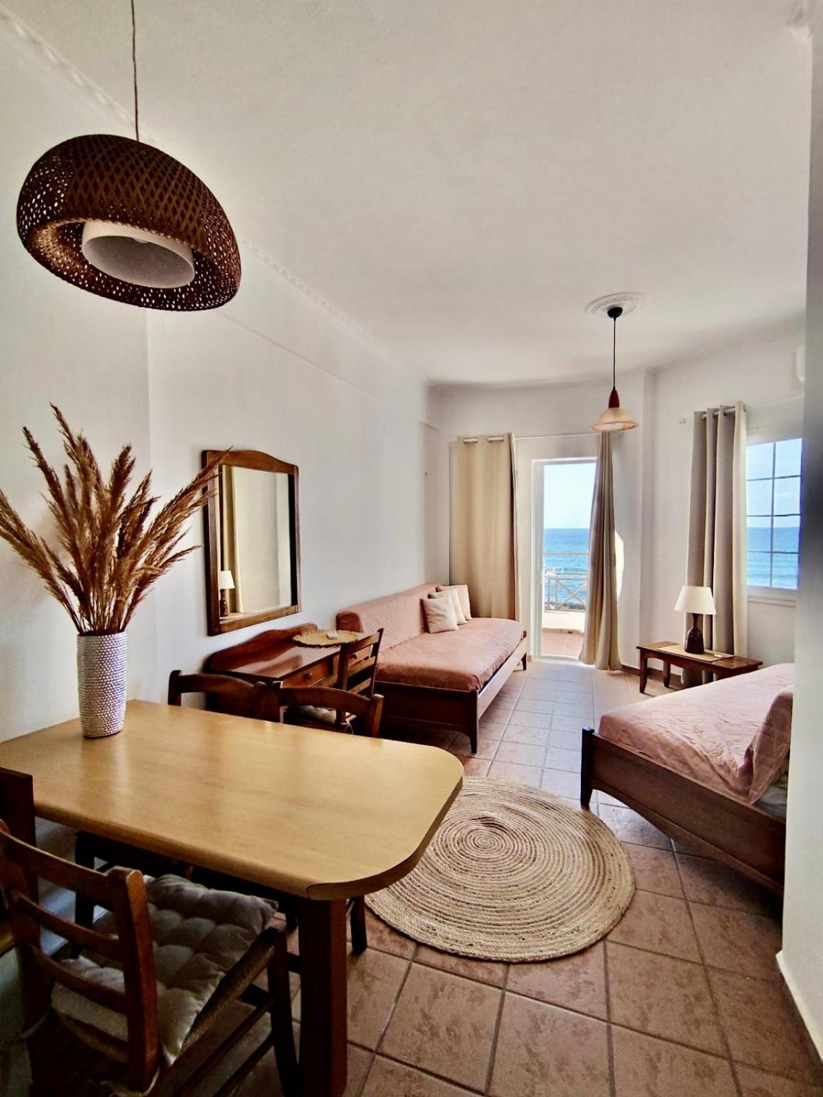 Nereides Apartments Агиос-Гордиос Экстерьер фото